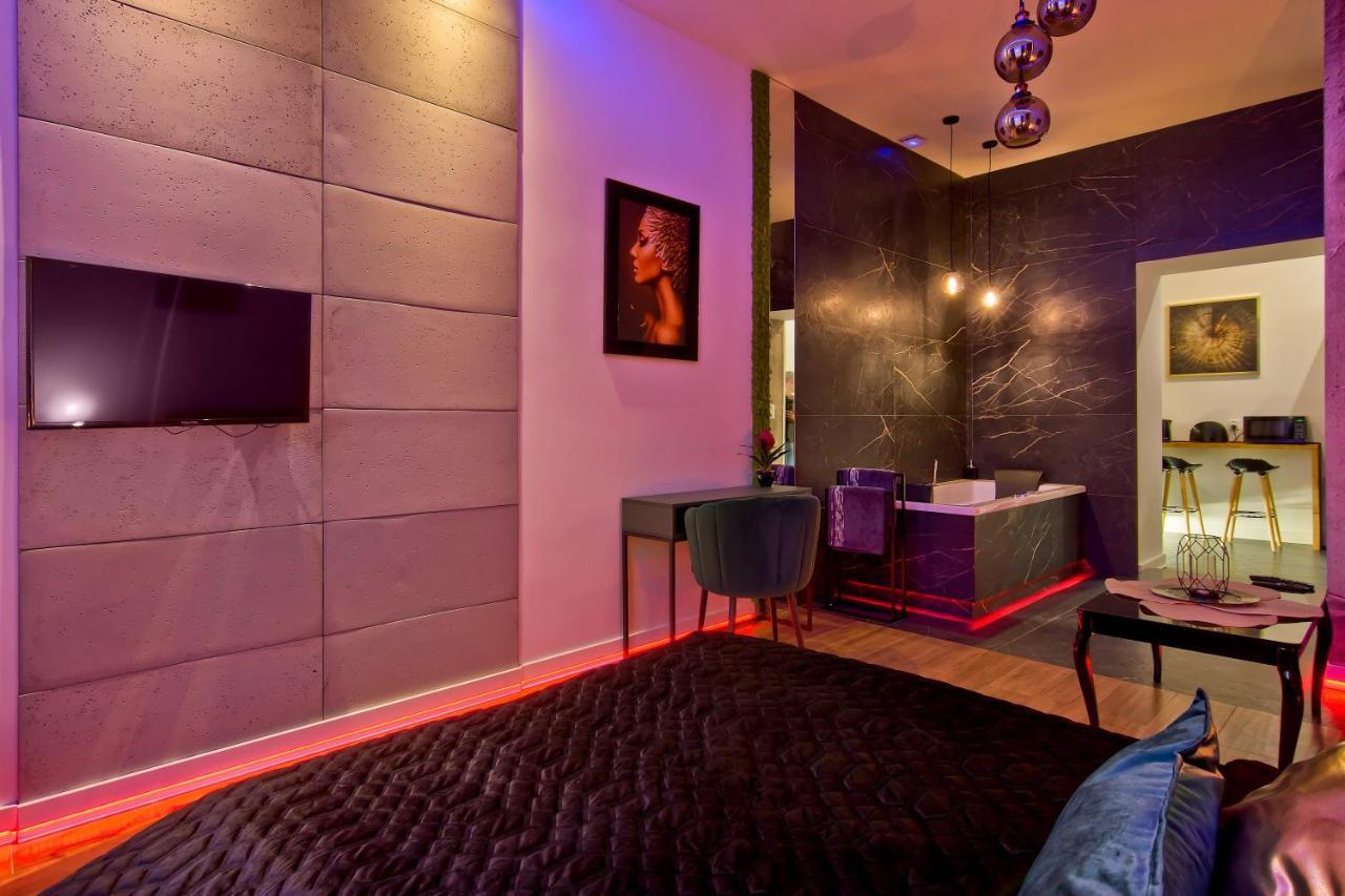Apartament Czarny Z Jacuzzi Краків Екстер'єр фото